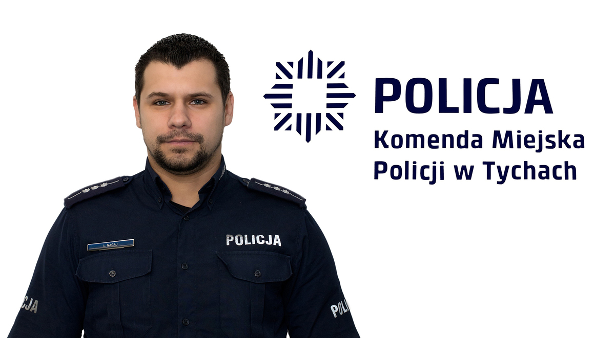 Na zdjęciu umundurowany policjant