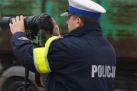 policjant z drogówki z zestawem &quot;FOTO&quot;