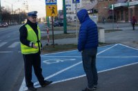 policjanci prowadzą lustrację tyskich dróg