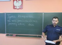 Dzielnicowy z młodzieżą - O przeciwdziałaniu przemocy wobec dzieci