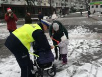 Policjanci zabezpieczali paradę Mikołajów