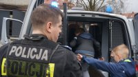 Trzecioklasiści z wizytą u mundurowych