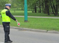 Policjanci skontrolowali blisko 1000 osób za kółkiem