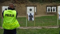 Trening strzelecki tyskich policjantów