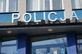 napis POLICJA na budynku KMP Tychy