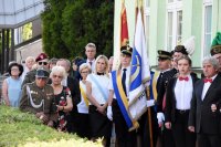 Na zdjęciu widoczni uczestnicy uroczystości obchodów 100. rocznicy wybuchu I powstania śląskiego.