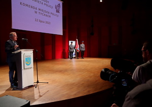 Prezydent Miasta Tychy podczas przemówienia.