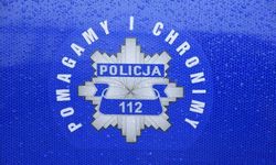 Logo Policji, napis pomagamy i chronimy.