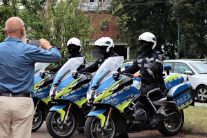 Na zdjęciu policjanci z Motocyklowej Asysty Honorowej.