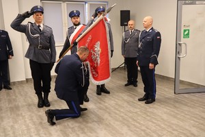 Policjanci podczas uroczystej zbiórki