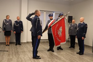 Policjanci podczas uroczystej zbiórki