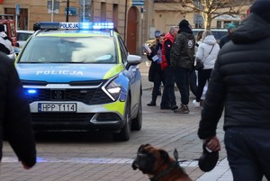 Na zdjęciu oznakowany radiowóz Policji