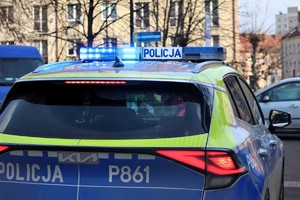 Na zdjęciu oznakowany radiowóz Policji