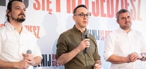 Minister infrastruktury Dariusz Klimczak, wiceminister infrastruktury Stanisław Bukowiec oraz ambasador kampanii społecznej „Zwolnij, bo się przejedziesz”, aktor Dawid Ogrodnik