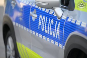 Na zdjęciu bok radiowozu policyjnego