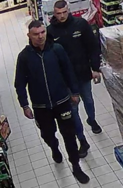 wizerunki mężczyzn podejrzewanych o dokonanie przestępstwa