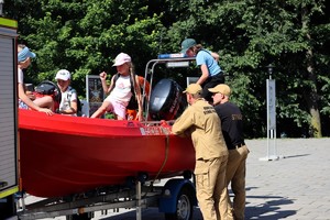 Na zdjęciu łódka Straży Pożarnej
