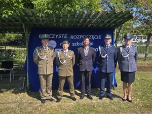 Kolorowa fotografia gości honorowych