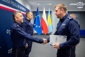 kolorowe zdjęcie komendantów Policji