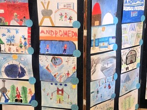 Kolorowe zdjęcie prac plastycznych wykonanych przez uczestników konkursu.